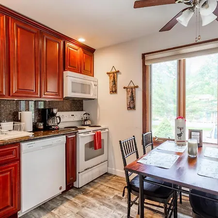 Redwood Retreat In Windham - Pool! Tennis! Exterior photo
